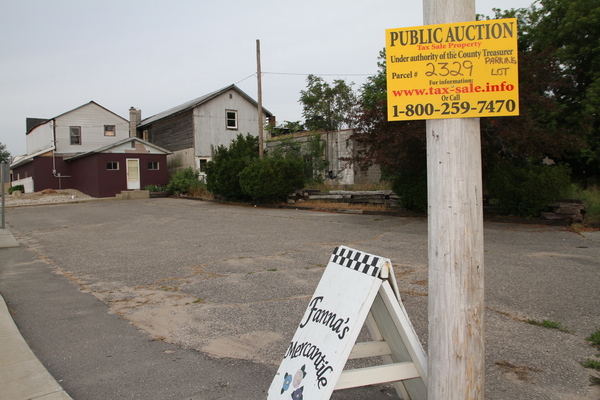 Lot 2329