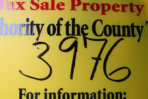 Lot 3976