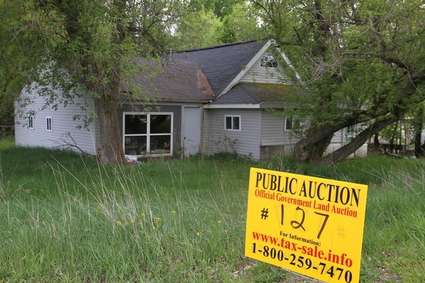 Lot 127