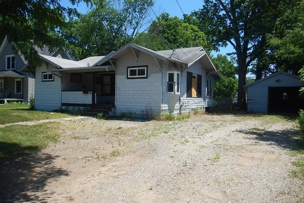 Lot 1369