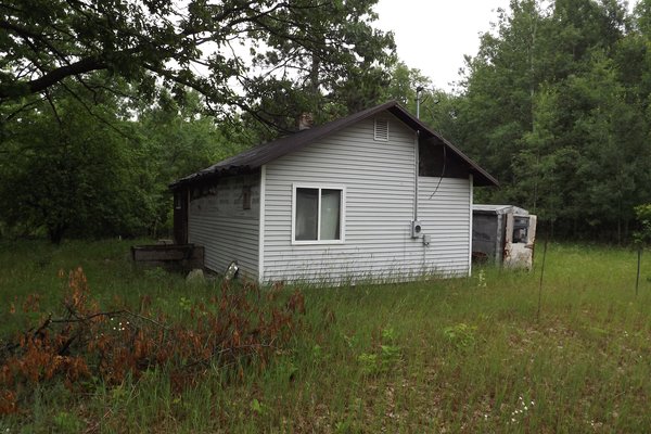 Lot 1832