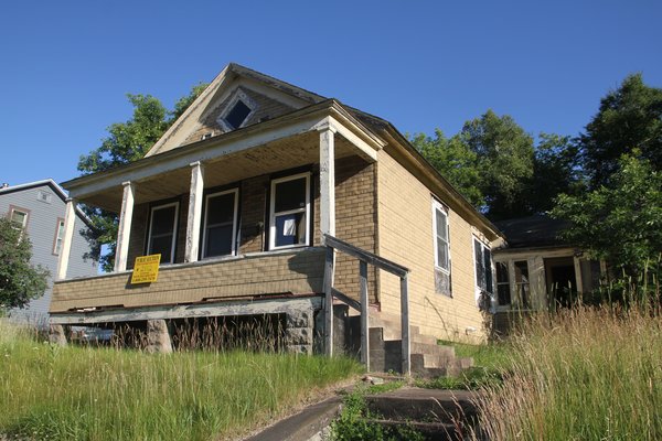 Lot 2112