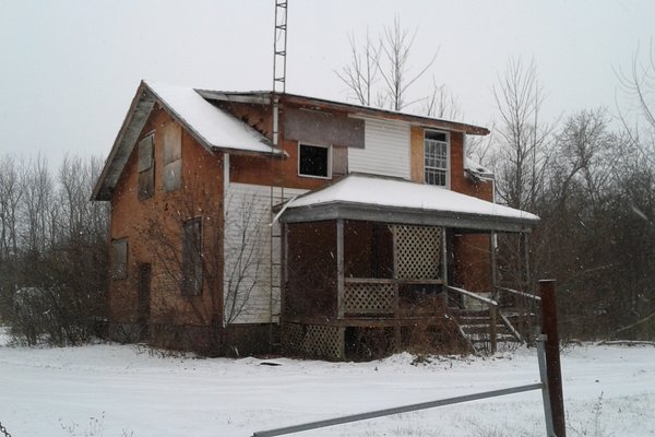 Lot 7233