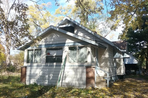 Lot 7449
