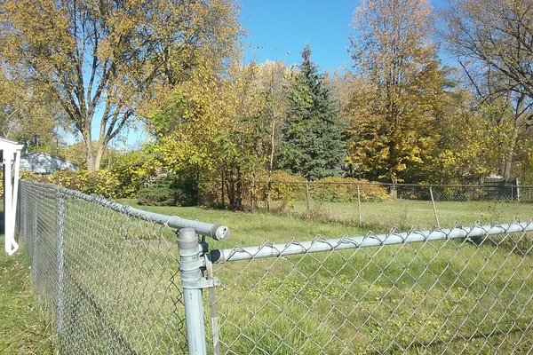 Lot 7458