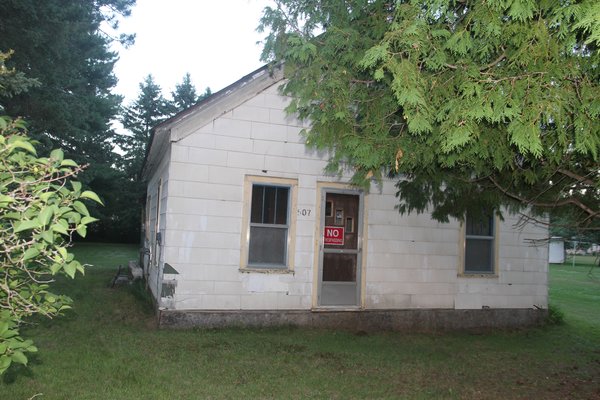 Lot 2818