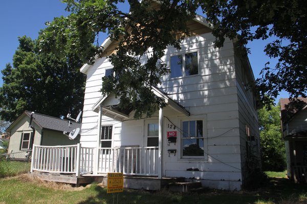 Lot 2820