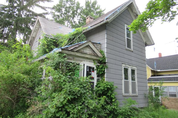 Lot 2957