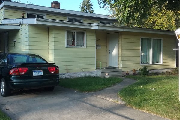 Lot 7975
