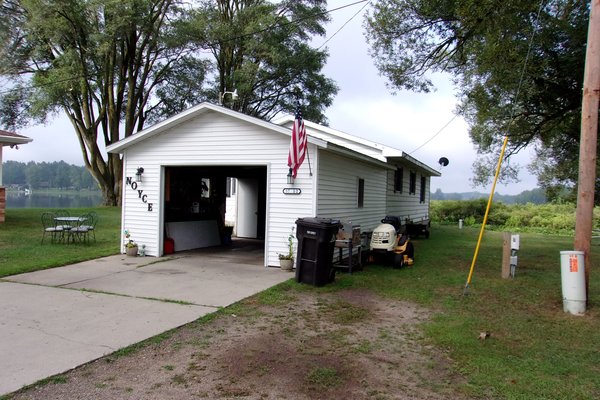Lot 700