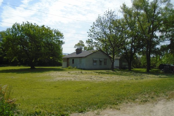 Lot 825