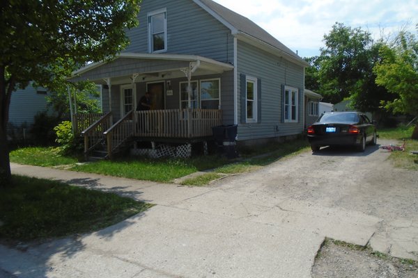 Lot 878