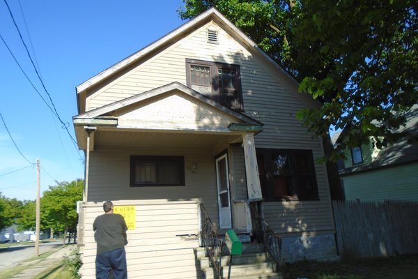 Lot 898